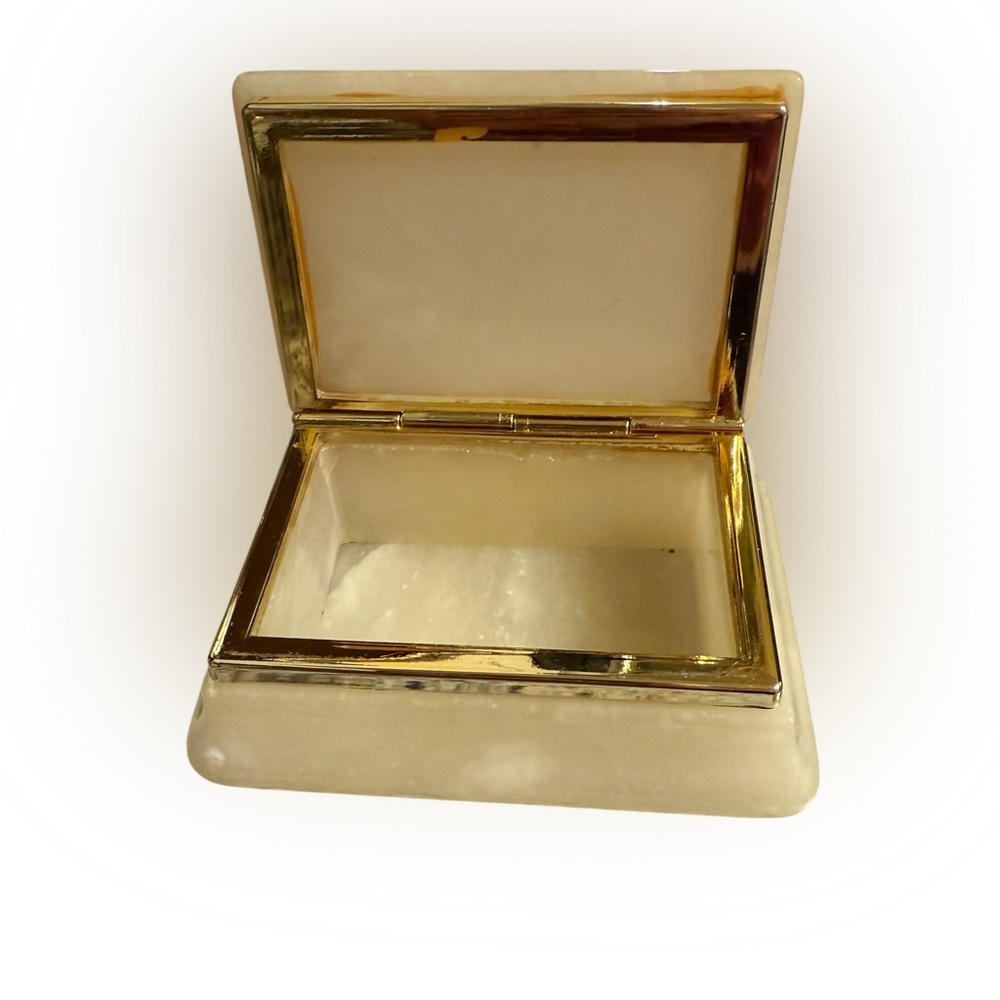 Vintage Alabaster Stone Jewelry Trinket Box with Floral Lid - Picture 3 of 14